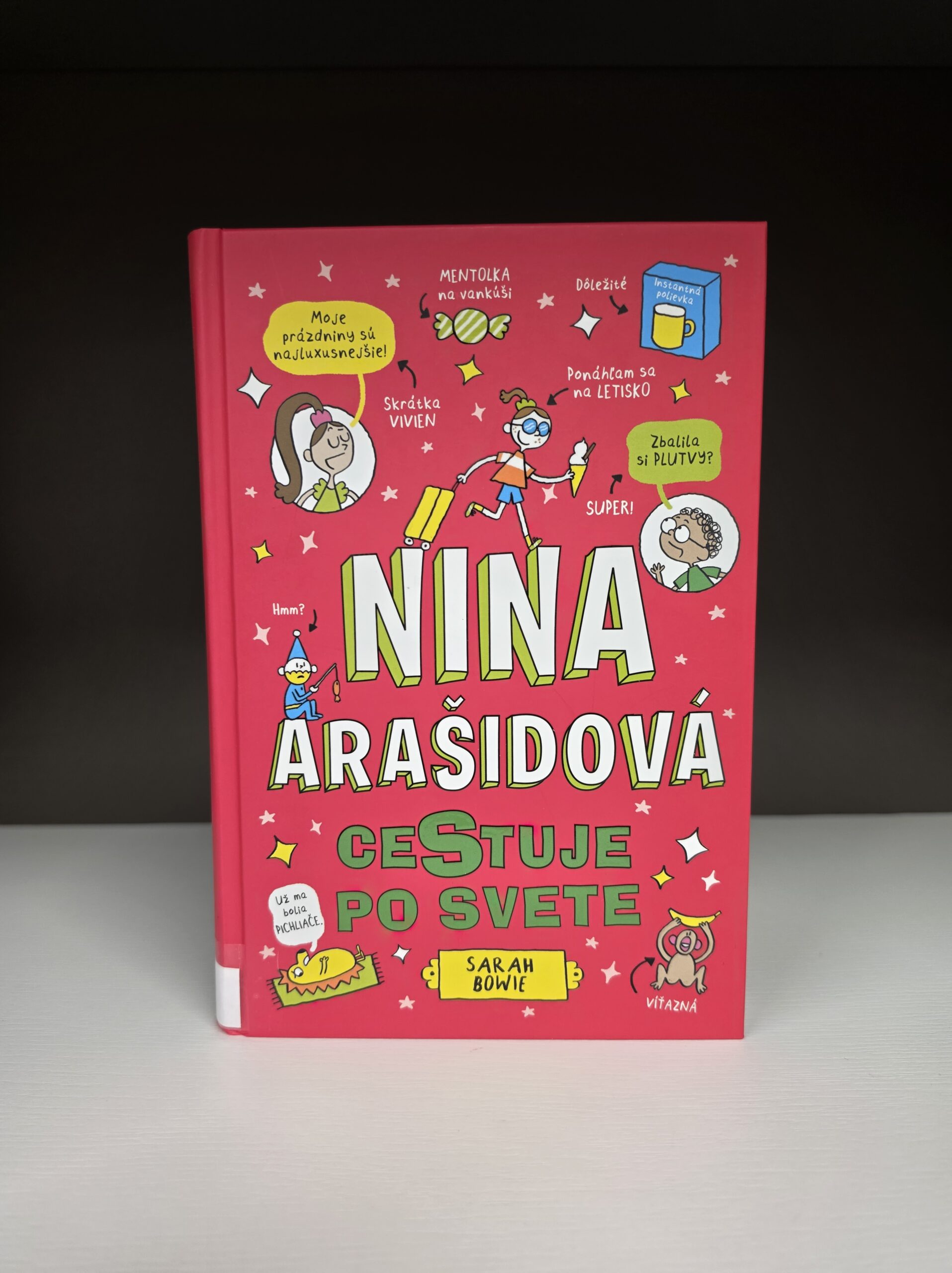 Nina Arašidová cestuje po svete